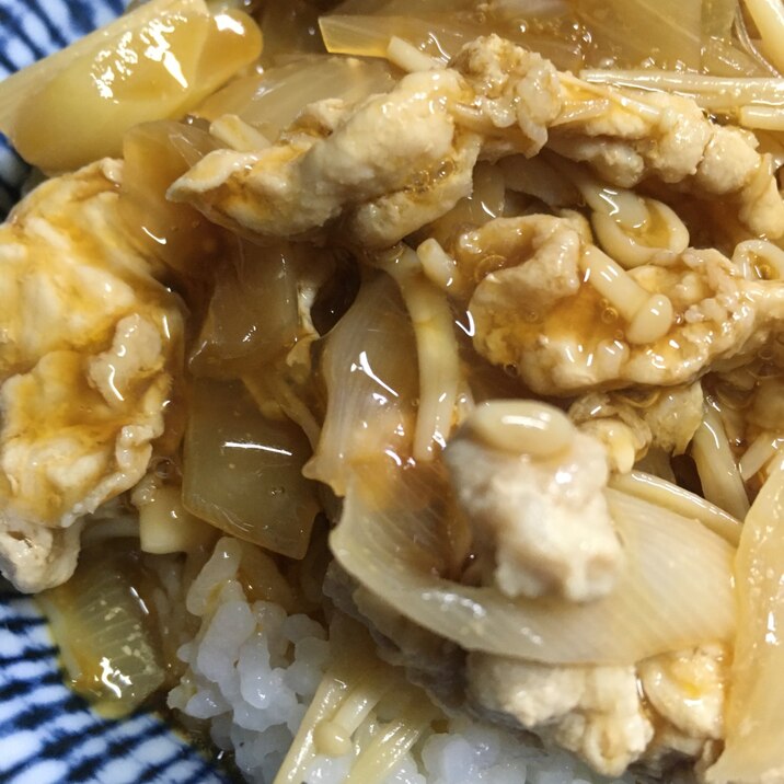 豚丼　醤油溶き卵のせ